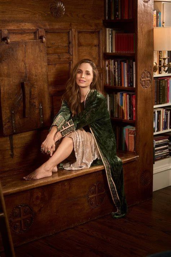 Exploring The Allure Of Eliza Dushku's Feet
