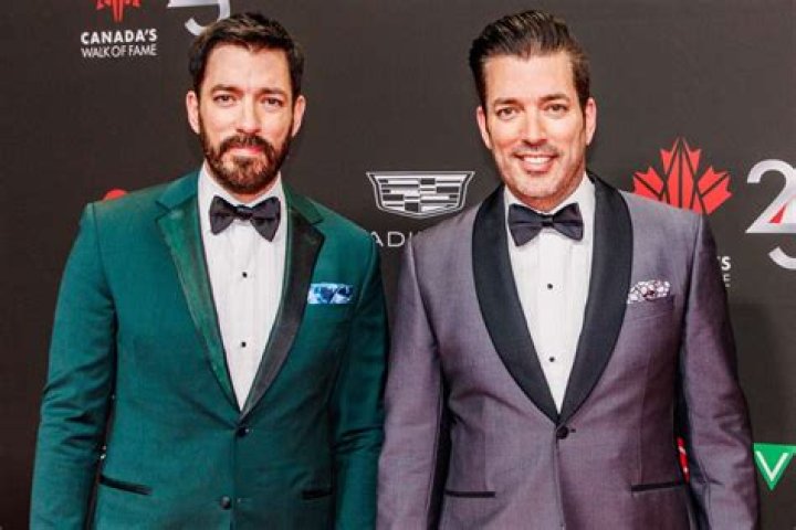 Exploring The Unique Bond Of Drew And Jonathan: Are Drew And Jonathan Identical Twins?
