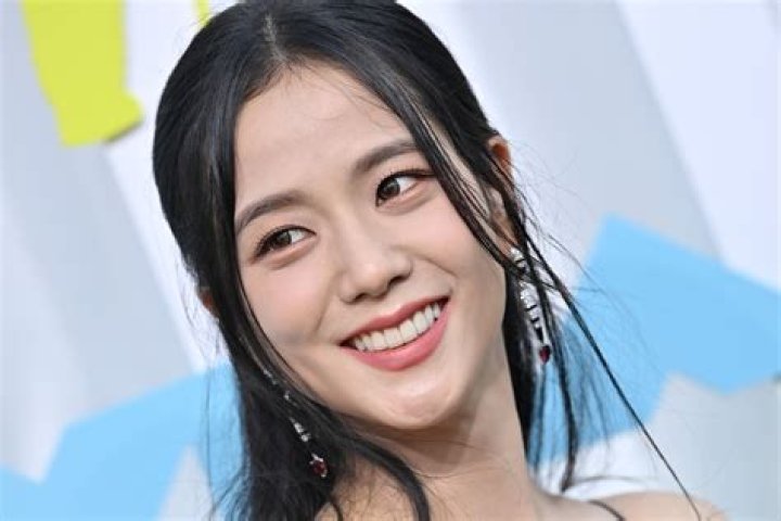 How Jisoo's Unwavering Support Saved Lisa's Life