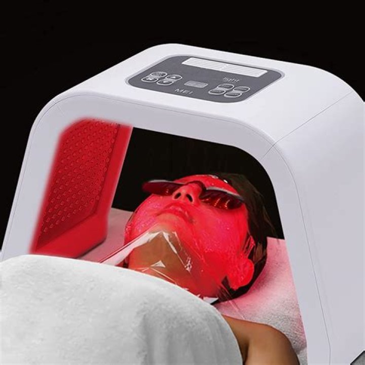 Illuminate Your Skin: The Benefits Of Purify Light Therapy Mask