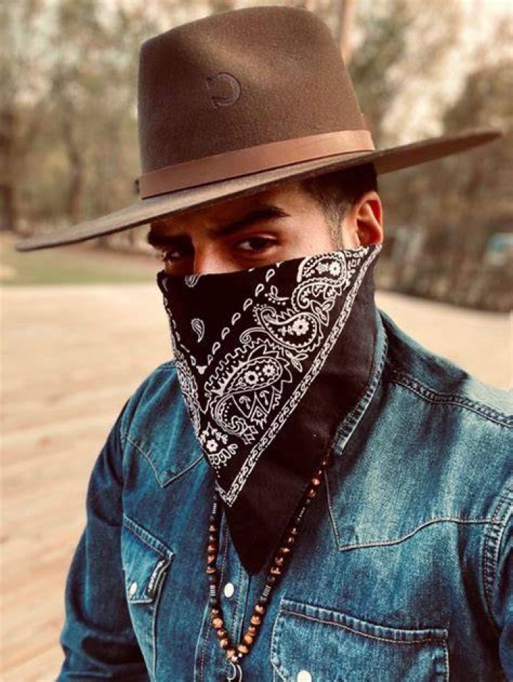 Unleashing Style: The Trend Of Bandana On Pants