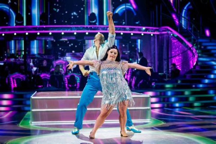 Unveiling The Fascination: Who Is Ellie Sparkles?
