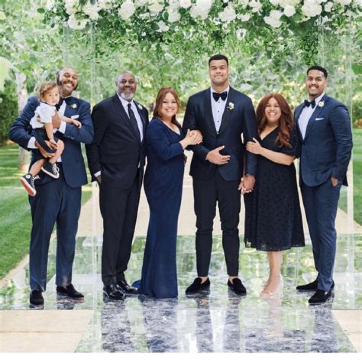 Unveiling The Legacy Of The Arik Armstead Family