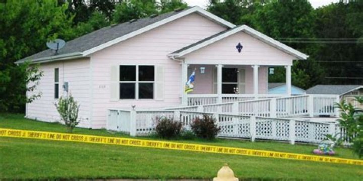 Unveiling The Mystery: Who Lives At 2103 W Volunteer Way, Springfield, MO 65803?